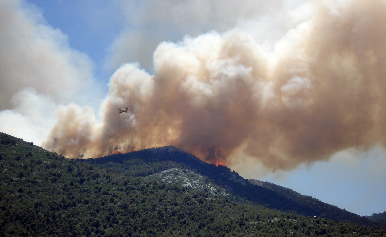 重庆北碚缙云山又起火了？，重庆北碚缙云山再次发生山火？