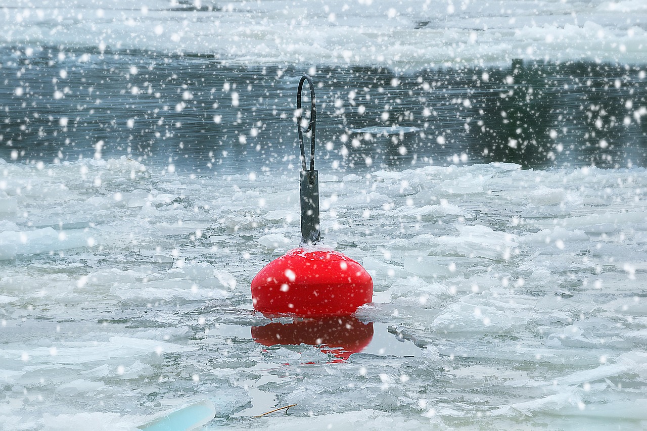 新一股冷空气来袭 多地迎雨雪降温，新冷空气来袭，多地雨雪降温齐袭