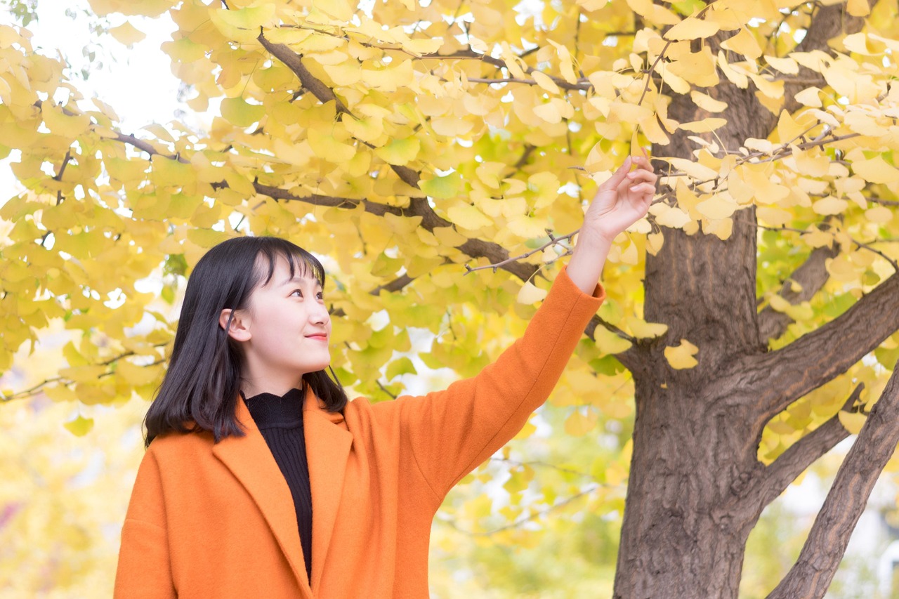 柯淳剧里有多深情现实就有多神经，柯淳剧里深情与现实中的神经表现对比